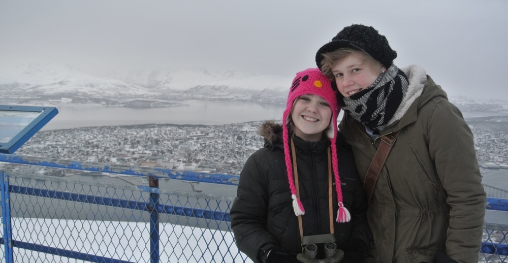 Austauschschülerin Penele mit ihrer Gastschwester