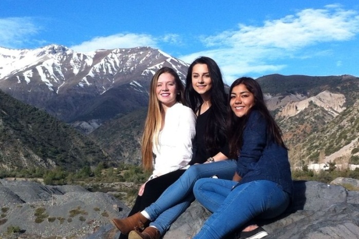 Austauschschülerin Michelle mit ihren Freundinnen