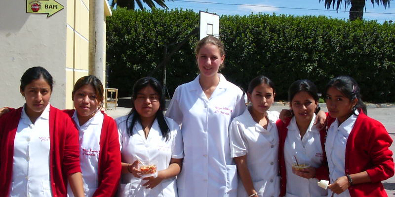 Austauschschülerin Ronja mit ihren Schulfreunden