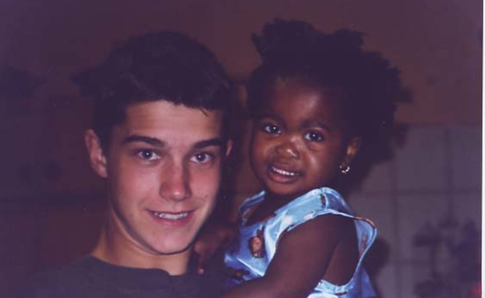 Benni mit seiner kleinen Gastschwester