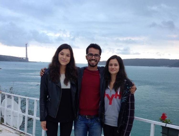 Austauschschülerin Acelya mit Freunden