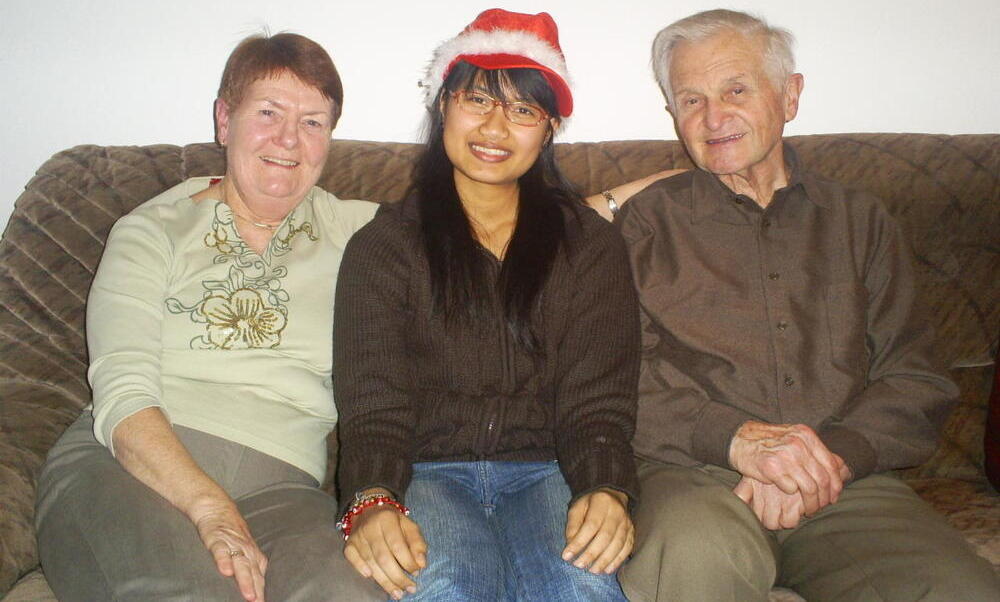 Supi mit ihren Gastgroßeltern