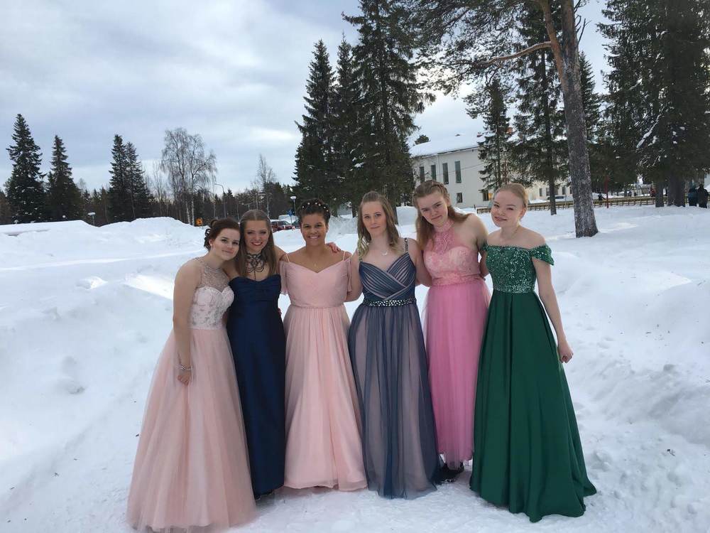 Katja mit Freunden an Wanhat