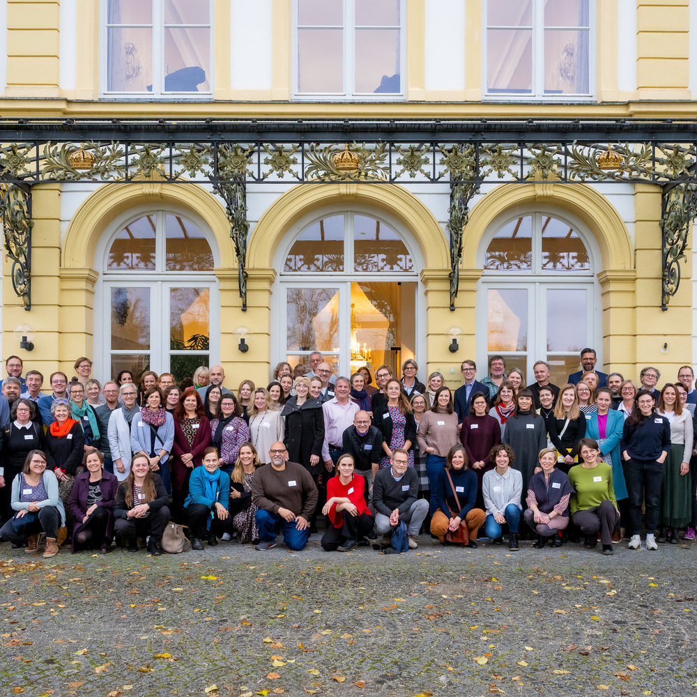 Rund 100 Teilnehmende diskutierten über die Wirkung und Anerkennung von Jugendaustausch