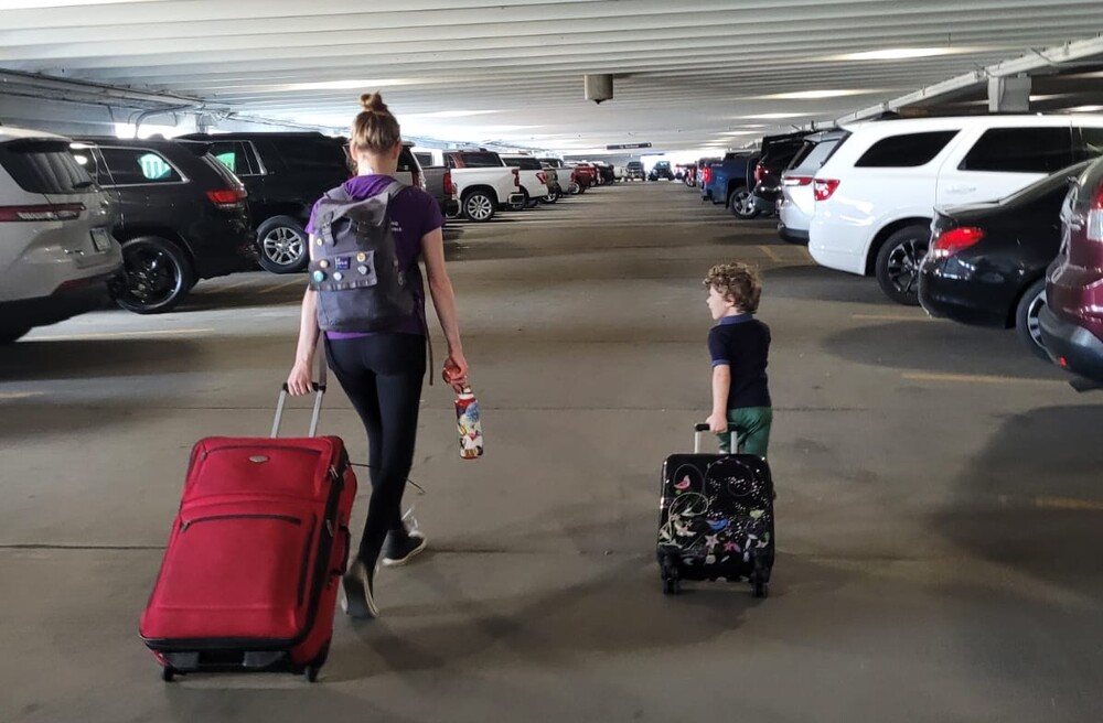 Starke Hilfe beim Abschied: Lisa mit einem ihrer Gastbrüder