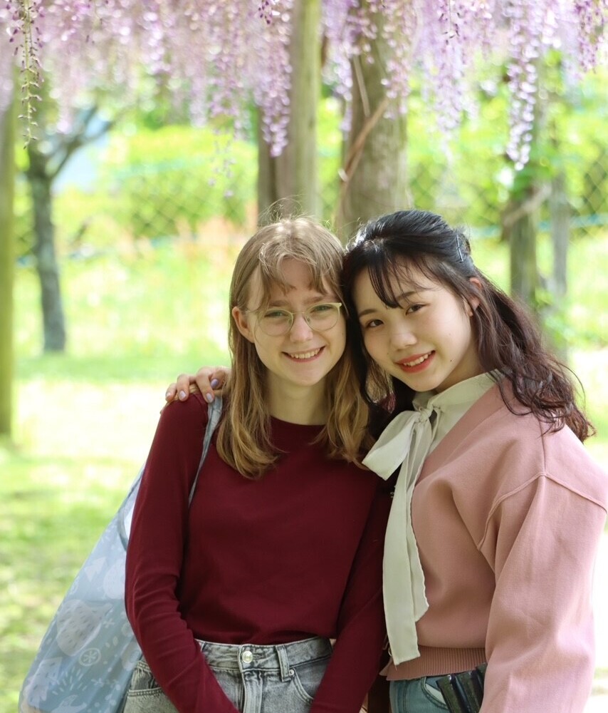 Paula mit ihrer Gastschwester