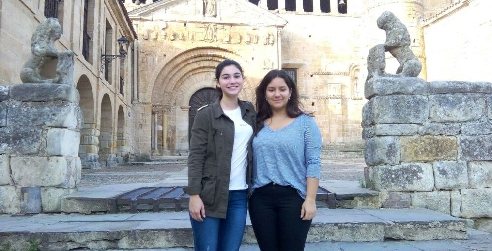 Austauschschülerin Nadin mit ihrer Gastschwester